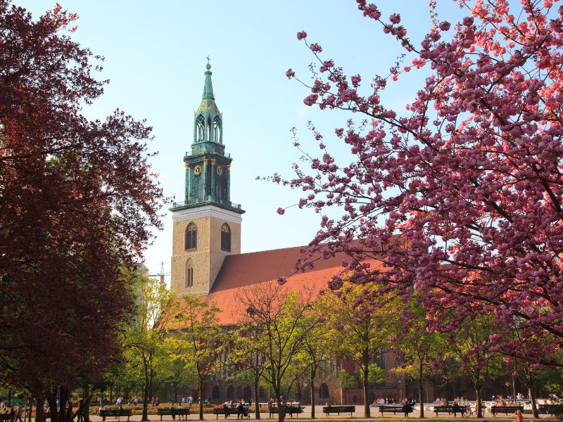 Interessante Stätten in Berlin Blick auf die Marienkirche in Berlin